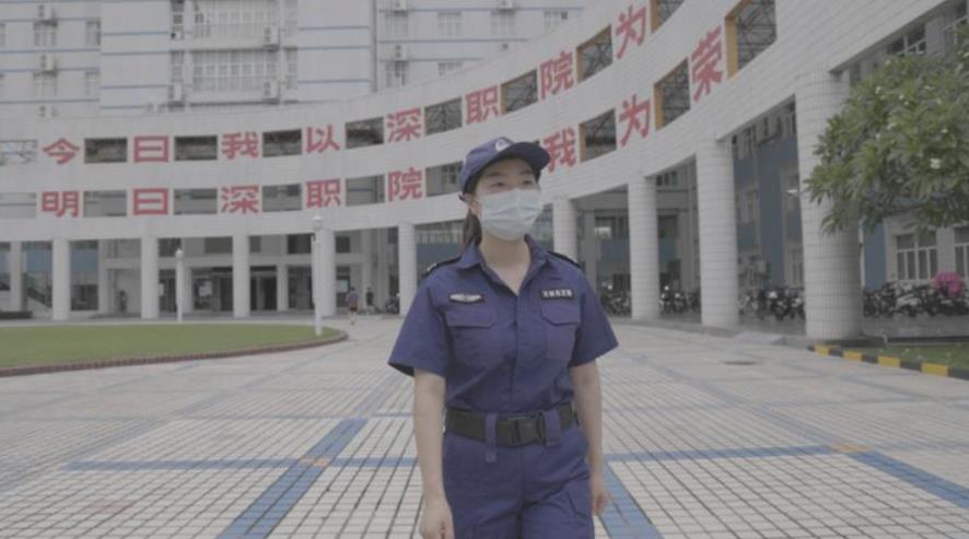 太勵志！深圳35歲女保安“逆襲”名校研究生，帶娃、考研兩不誤
